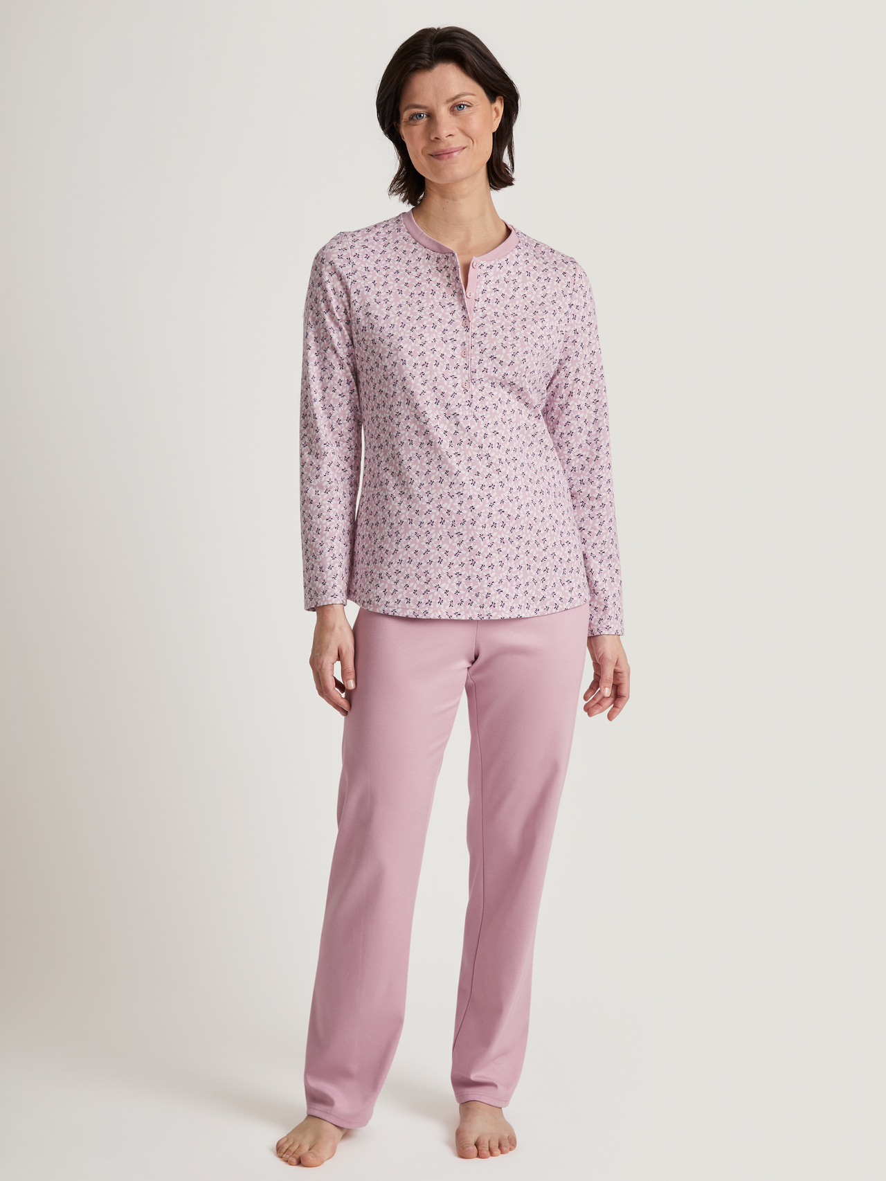 CALIDA Midnight Flowers Pyjama, langfür Damen, L, Violett, 100% wärmende Baumwolle in floralem Print