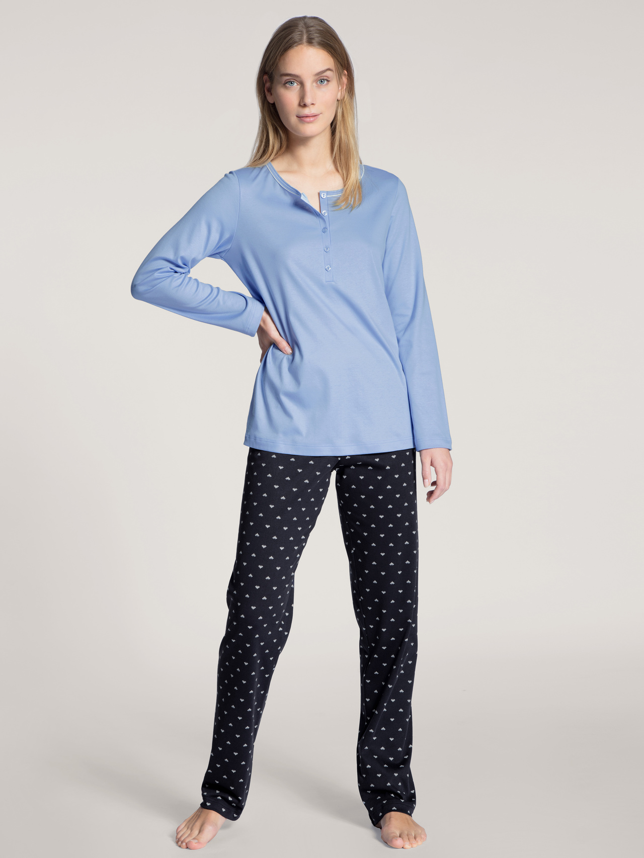 CALIDA Night Lovers Pyjama, langfür Damen, XL, Blau, Aus Liebe zum Schlaf – Beste Baumwolle, zeitlos klassisch