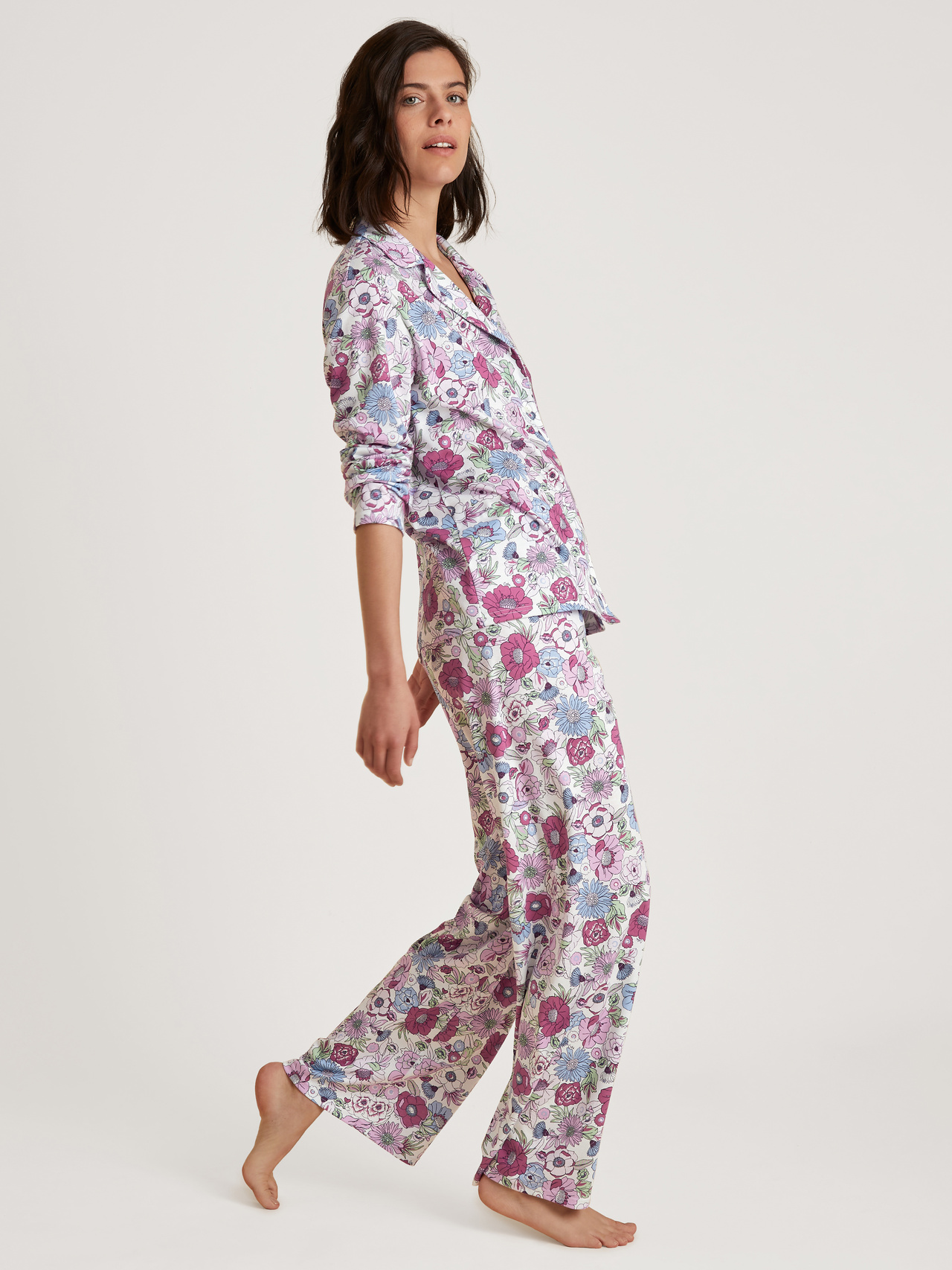 CALIDA Spring Flower Dreams Pyjama mit Knöpfenfür Damen, M, Violett, Hochwertiger, natürlicher Komfort durch reine Supima®-Baumwolle