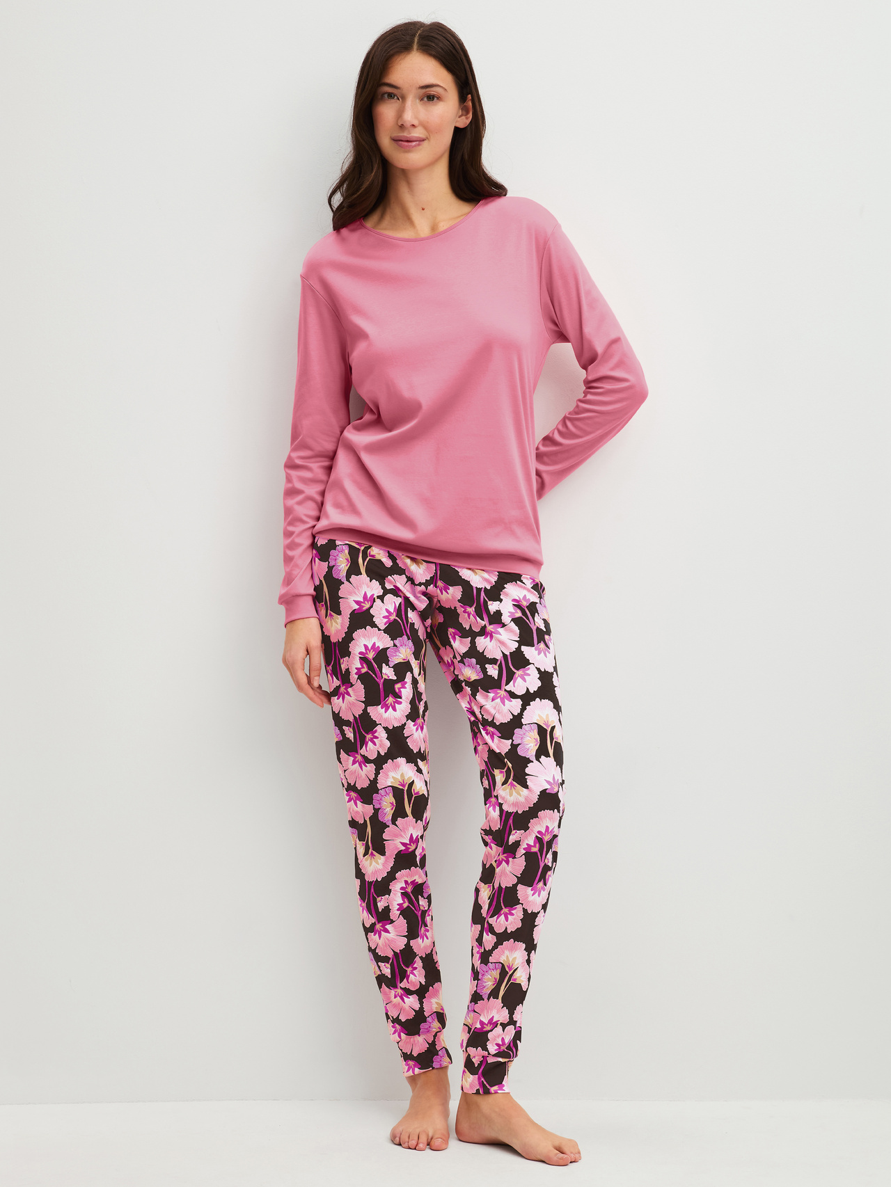 CALIDA Autumn Dreams Bündchen-Pyjamafür Damen, XL, Rosa, Zeitlose Silhouette mit dezenter Formgebung und feiner Struktur