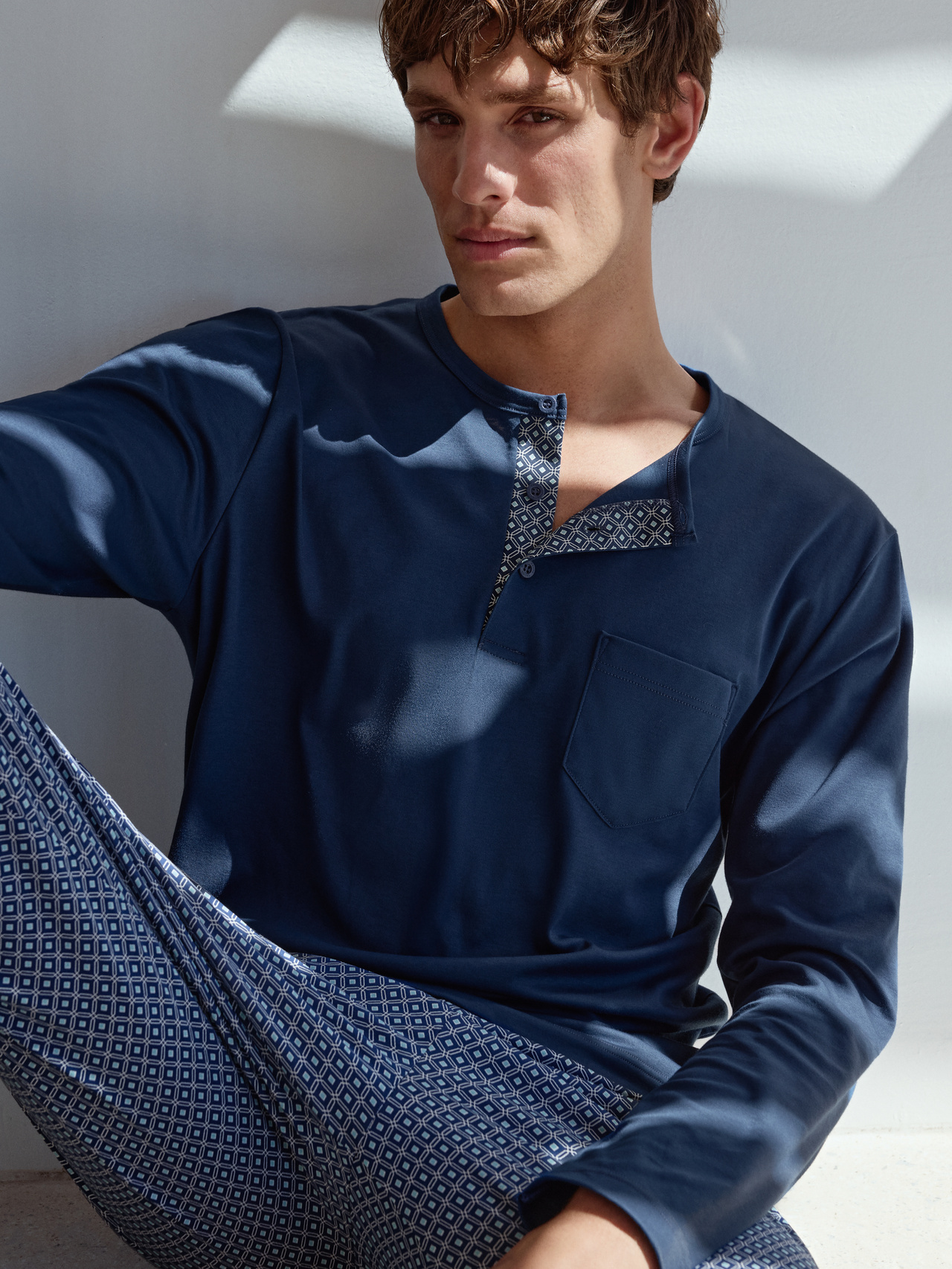 CALIDA Relax Choice 1 Pyjama, langfür Herren, S, Blau, Edelste Baumwolle für einen erholsamen Schlaf