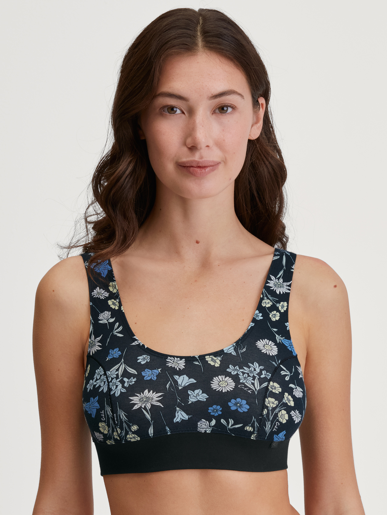 CALIDA Elastic Trend Bustier mit Softbund für Damen, XS, Schwarz, So bequem kann sportlich sein