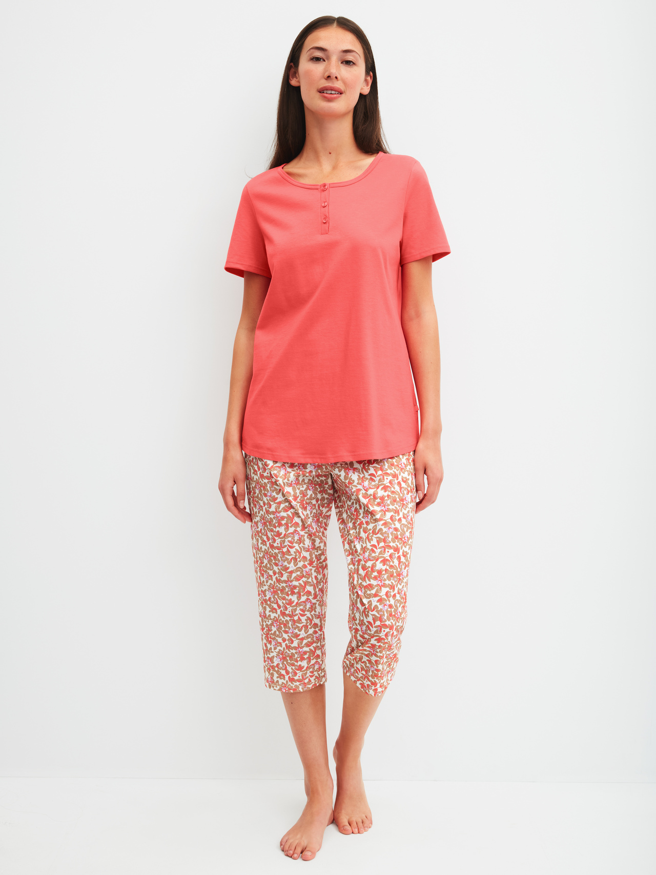 CALIDA Flower Nights Capri-Pyjama für Damen, L, Rot, Zarte florale Nachtwäsche für entspannte Sommernächte